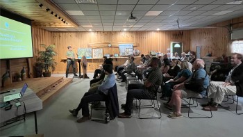 Learning Center Presentation Space Learning Center Presentation Space